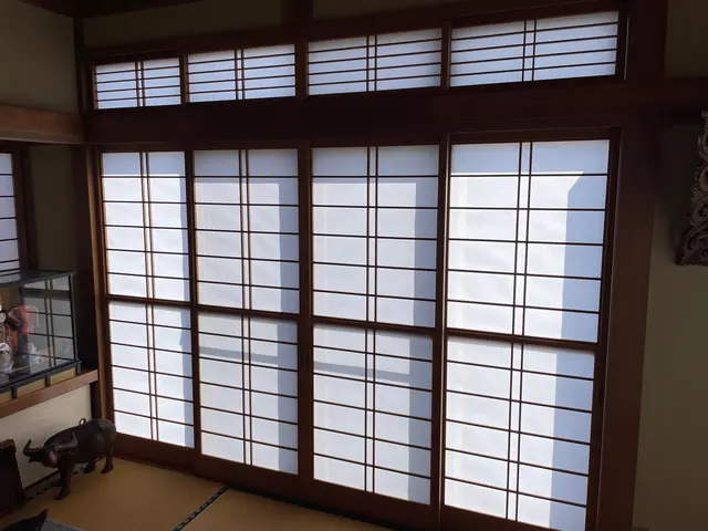 種類豊富にお客様に合った障子紙を提供！襖、障子、網戸の張り替えセット割引実施中！サービスの画像