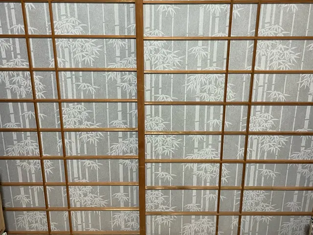 種類豊富にお客様に合った障子紙を提供！襖、障子、網戸の張り替えセット割引実施中！サービスの画像