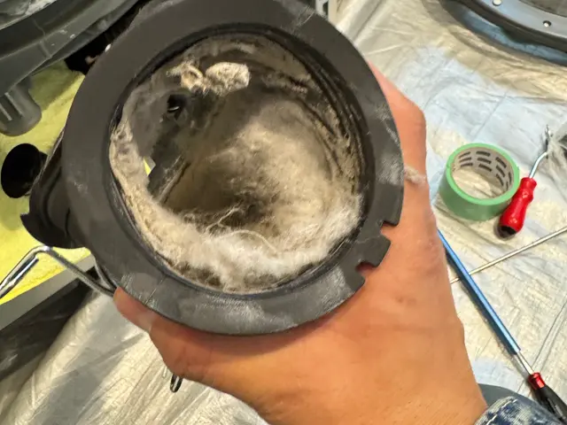 初めてでも安心！乾燥時間が長い・生乾き臭改善！状態によってヒートポンプ洗浄対応店サービスの画像