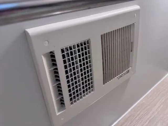 お風呂とセットで風呂換気扇も一緒に綺麗にします！オプション有り。サービスの画像