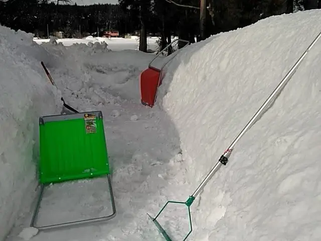 【 除雪・雪下ろし・排雪】　※岩手県全域対応(対象地域外は交通費等別途。)サービスの画像