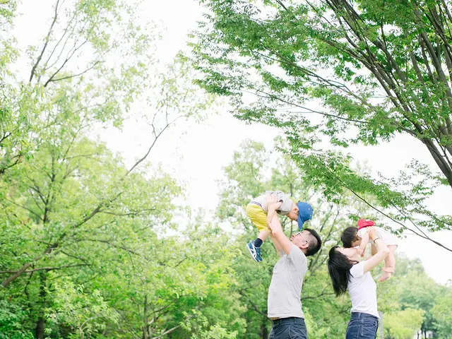 【福岡で家族写真】女性カメラマンがご希望の場所へお伺いいたします