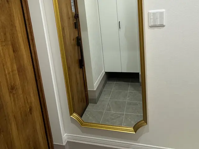 【関西】★金賞店舗★ 「壁掛けミラー」のみ対応可能！浴室・糊付け・超大型は不可。サービスの画像