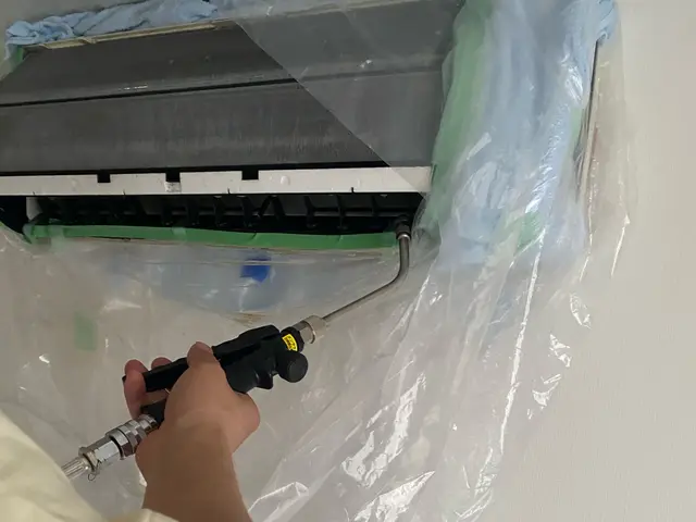 【損害保険加入済み】夫婦2人で伺います！安心・丁寧作業【お掃除機能付き対応不可】サービスの画像