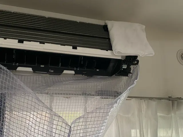 【損害保険加入済み】夫婦2人で伺います！安心・丁寧作業【お掃除機能付き対応不可】サービスの画像