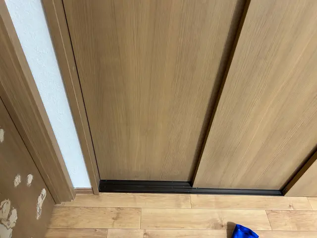 室内ドア(木部)リペア／補修サービスの画像