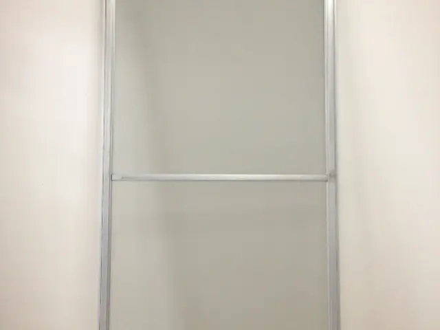 網戸を張り替えて視界すっきり虫の侵入防止にも！サービスの画像