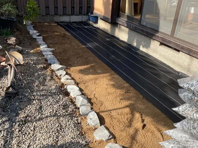 期間限定無料キャンペーン実施中！高耐久防草シートで雑草管理から解放されます！サービスの画像