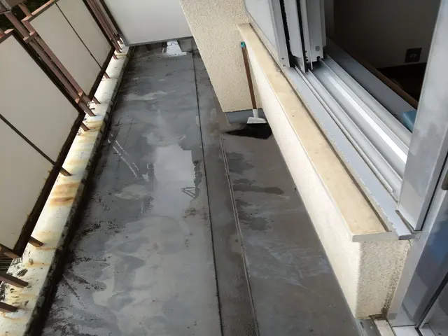 【岡山エリア】あなたの家の　お掃除便利屋さん　ベランダ・バルコニーお掃除です。サービスの画像