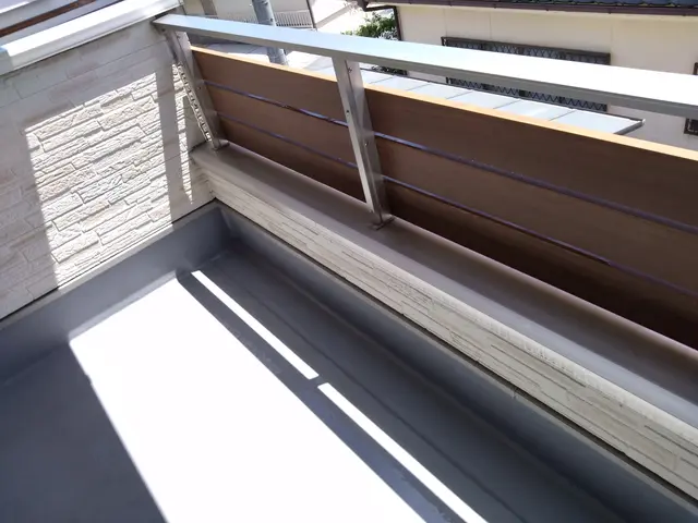 【岡山エリア】あなたの家の　お掃除便利屋さん　ベランダ・バルコニーお掃除です。サービスの画像