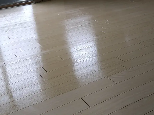 フロアマルチコーティング　女性スタッフ指定可能サービスの画像