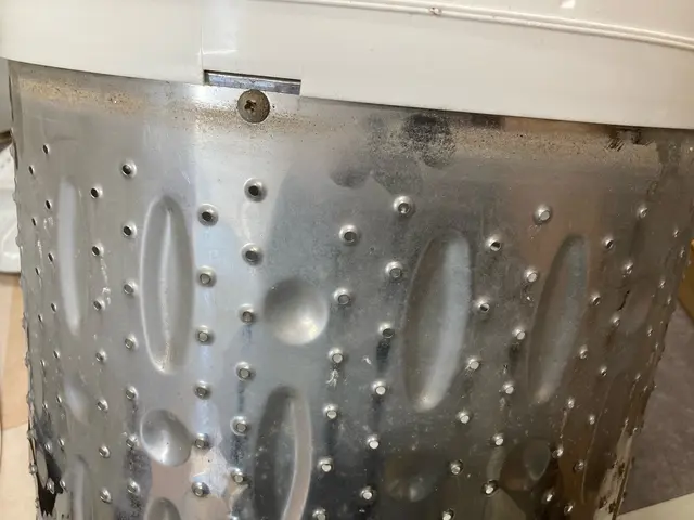 【女性スタッフ同行可】洋服のニオイ気になりませんか？洗濯槽のカビ汚れを徹底洗浄！サービスの画像