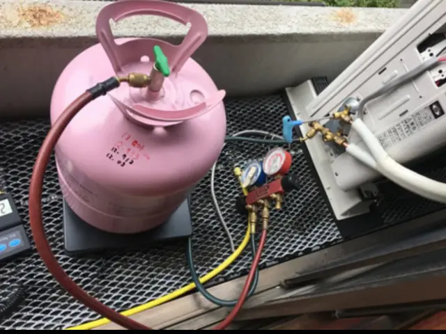 当日対応可能です。入れ替え工事も可能。エアコンが効かなくなった方はご相談を。サービスの画像