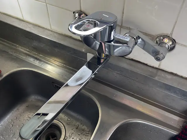 【水道蛇口交換専門店】安心工事保証付！キッチン蛇口交換は当店で！女性スタッフ同行サービスの画像