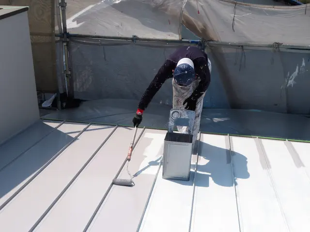 トタン屋根・ガルバニウム鋼板などの屋根塗装は中里塗装へサービスの画像