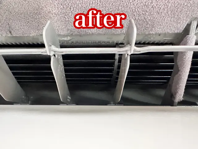 通常エアコン¥8500お掃除機能付き¥14000サービスの画像