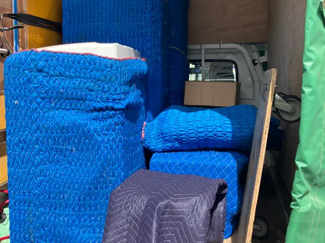 不用品回収2トン積み放題プランサービスの画像
