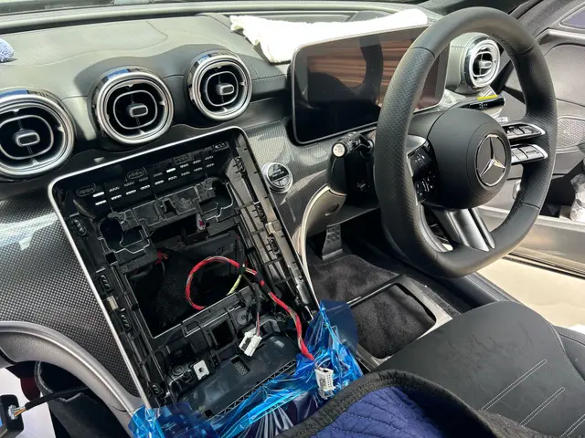 【カーナビ専門店】☆関西エリア☆電装品取り付け専門店の当店にお任せ下さい！！サービスの画像