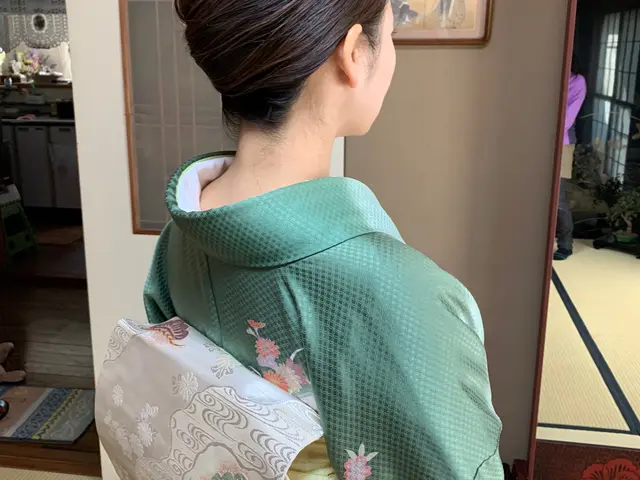 簡単お任せヘアセットサービス　一級国家資格　訪問着、留袖、袴、七五三　グループ割