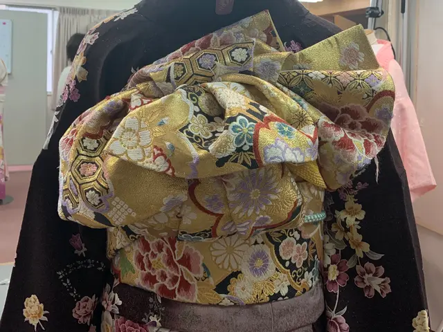 簡単お任せヘアセットサービス　一級国家資格　訪問着、留袖、袴、七五三　グループ割