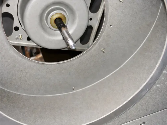 キッチン、レンジフードのお掃除　油汚れや水垢は定期的なお掃除サービスの画像