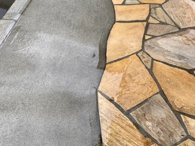 駐車場の高圧洗浄★大分県内出張費無料でお伺いいたしますサービスの画像