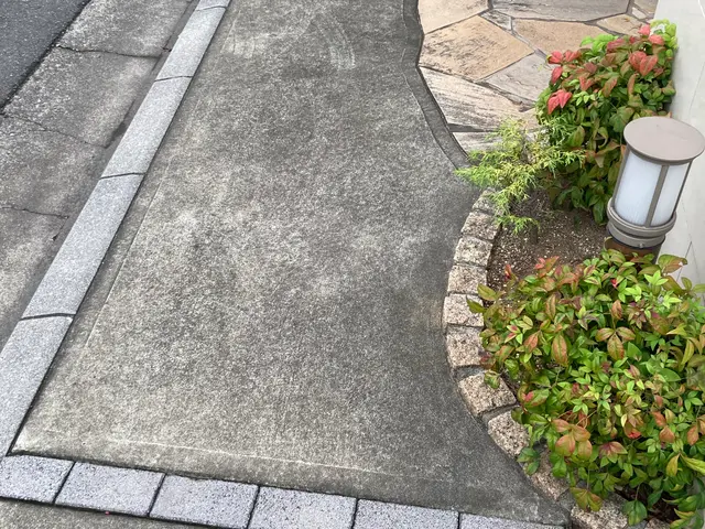 駐車場の高圧洗浄★大分県内出張費無料でお伺いいたしますサービスの画像