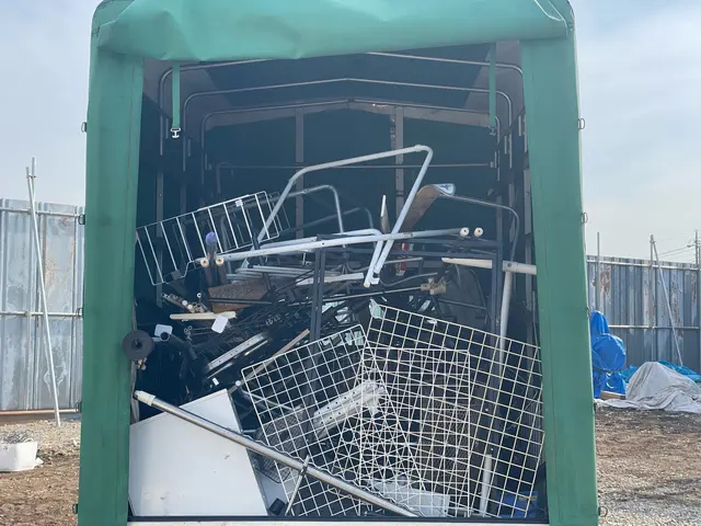 【ご不用品回収】10月受付中◎エアコン取り外し無料◎お引越し前の片付けお任せ下さサービスの画像