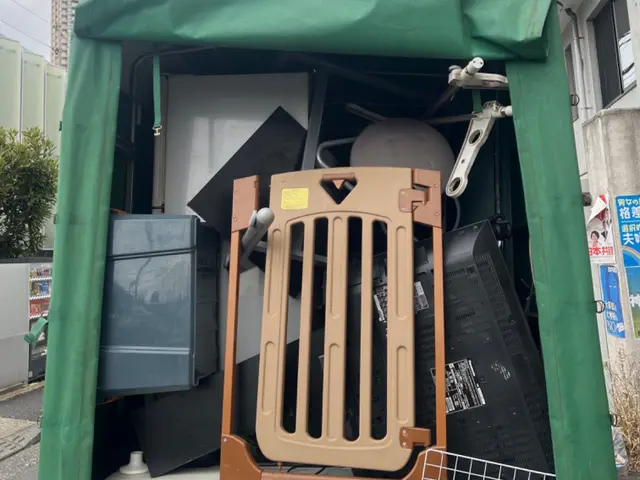 【ご不用品回収】10月受付中◎エアコン取り外し無料◎お引越し前の片付けお任せ下さサービスの画像