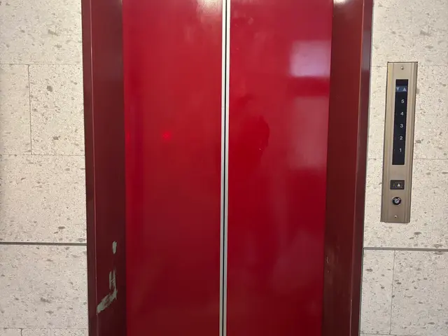 古くなった扉やキッチンが新品のように！サービスの画像