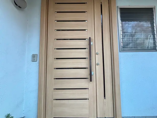 古くなった扉やキッチンが新品のように！サービスの画像