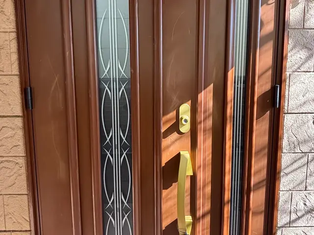 古くなった扉やキッチンが新品のように！サービスの画像