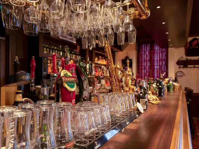 30年の実績で培った技術力！徹底した事前準備で、お店や商品の「顔」を撮影します！