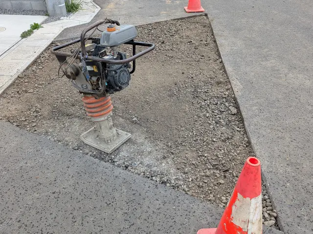 《駐車場のアスファルト舗装》はお任せ下さい！　綺麗に仕上げてみせますサービスの画像