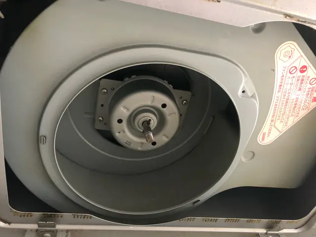 専用の業務用洗剤でピカピカに。作業外注一切なし◎サービスの画像