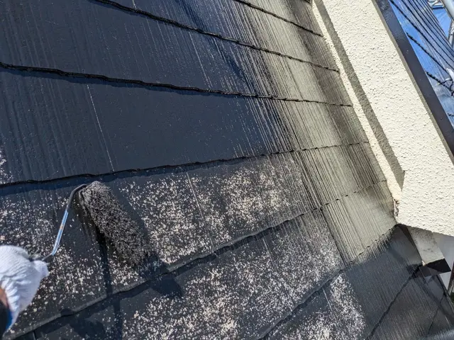 経験豊富な職人が屋根塗装を行います！ご安心してお任せください！サービスの画像