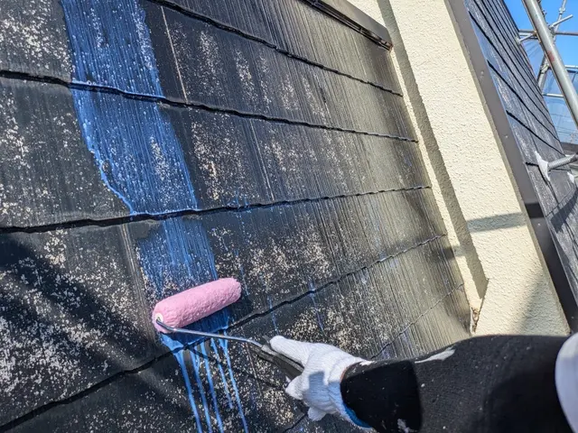 経験豊富な職人が屋根塗装を行います！ご安心してお任せください！サービスの画像