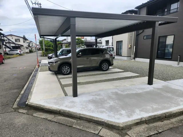 【休日対応可】カーポート高圧洗浄〇土間清掃も〇修理・交換・建て替えもご相談下さいサービスの画像