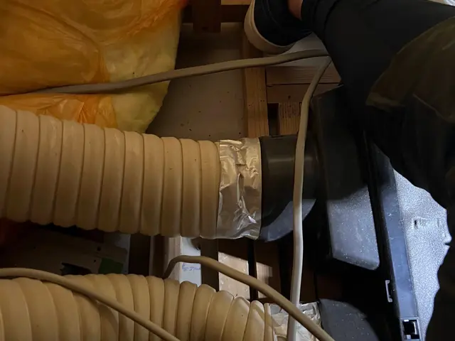 豊富な経験により見つからない・わからなかった侵入経路を発見、対策し再発時保証有りサービスの画像