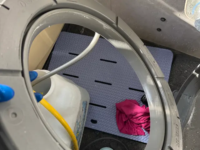 洗濯機クリーニングマスター1級修得・分解洗浄で汚れを除去致します。サービスの画像