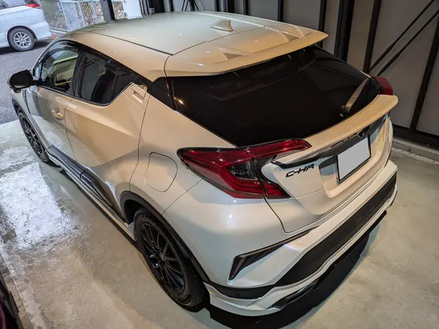 完全硬化ガラスコーティングで塗装面の保護と艶感UP！美しい仕上がりを提供します。サービスの画像