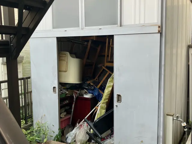 ★無謀な価格で挑戦中(笑)物置内の不用品も回収可能です！女性スタッフ同行可能！サービスの画像