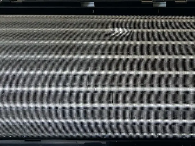 ◤3度洗いで徹底洗浄◎◢プロの安心の技術でエアコンを「分解洗浄」致します♪サービスの画像