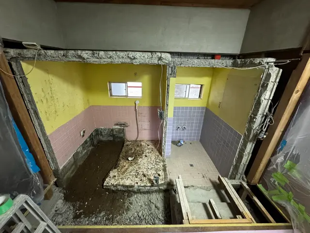 間仕切り壁解体、収集運搬、処分までサービスの画像