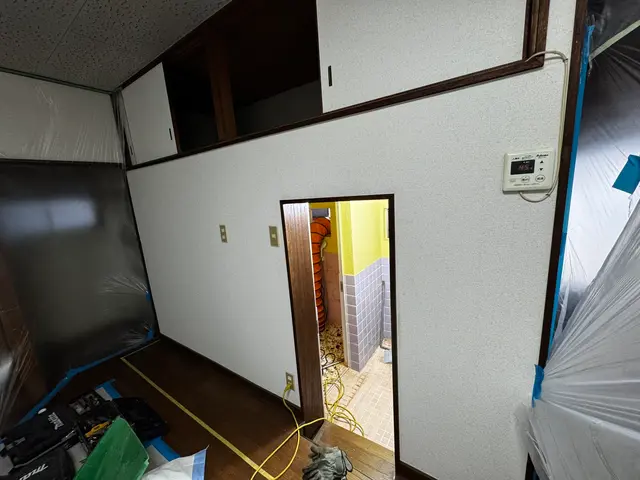 間仕切り壁解体、収集運搬、処分までサービスの画像