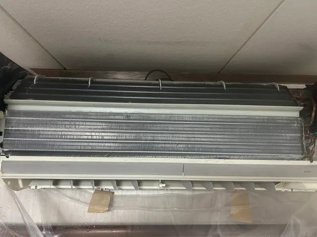 【ノーマルエアコン専門店！】女性スタッフの同行可能で安心◉体に優しい薬剤を使用◉サービスの画像