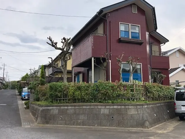 庭木・立ち木・生垣・植栽の剪定、伐採まで（※抜根、回収は別料金になります）サービスの画像