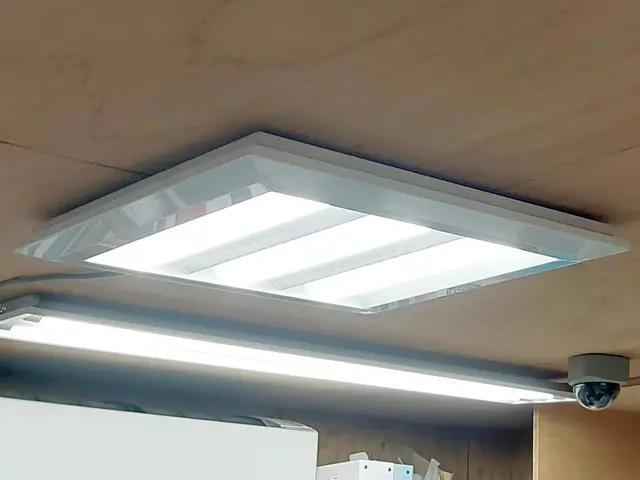 【LED蛍光灯に交換→明るく省エネ】蛍光灯1本～交換OK★荒川区★Paypay可サービスの画像