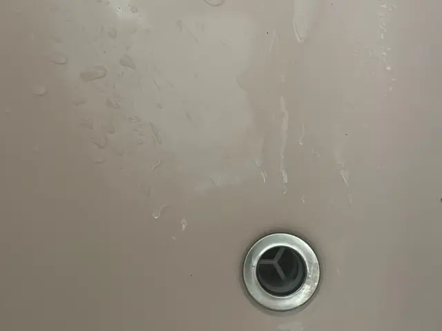 『リピート率94%』驚きの徹底洗浄で汚れを根こそぎ除去します！洗面台クリーニングサービスの画像