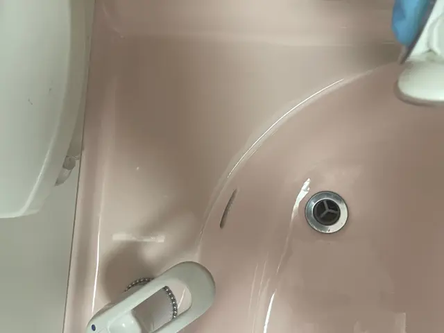 『リピート率94%』驚きの徹底洗浄で汚れを根こそぎ除去します！洗面台クリーニングサービスの画像